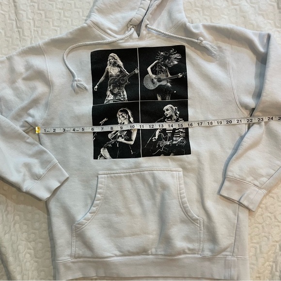 Taylor Swift 2023 Eras Tour Hoodie White Fearless Red Speak Now Concert EUC - Picture 6 of 9